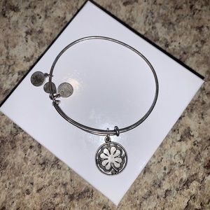 Clover Alex and Ani